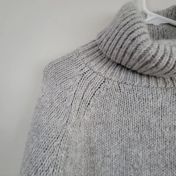 GAP Gray Alpaca Blend Turtleneck Women's Size L Turtleneck Cozy Chunky Fisherman - Picture 6 of 11